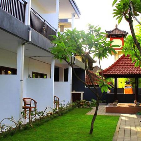 U House Kerobokan Exterior foto