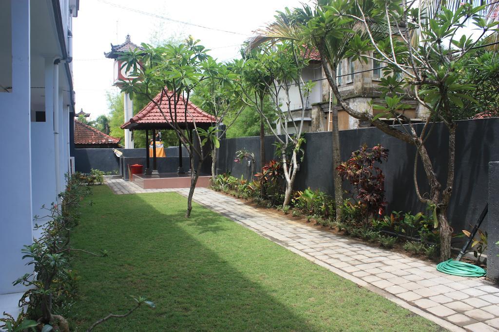 U House Kerobokan Exterior foto